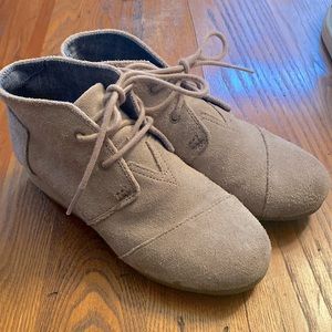 Toms Kids Desert Wedges Size 3.5